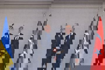 ULAŞTIRMA VE ALTYAPI BAKANI ABDULKADİR URALOĞLU, UKRAYNA BAŞBAKAN YARDIMCISI VE TOPLULUKLAR, BÖLGELER VE ALTYAPI GELİŞTİRME BAKANI OLEKSANDR KUBRAKOV İLE GÖRÜŞTÜ