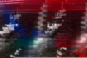 KIYI EMNİYETİ EKİPLERİNDEN KİLYOS AÇIKLARINDAKİ GEMİYE MÜDAHALE