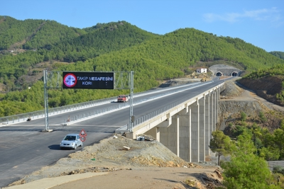 Akdeniz Sahil Yolu ve Tünelleri