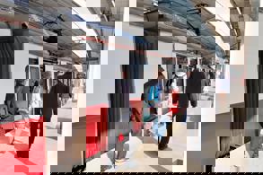 2 AYDA 4 METRO 903 BİN 761 YOLCU