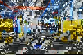 ULAŞTIRMA VE ALTYAPI BAKANI URALOĞLU'NDAN İMAMOĞLU'NA CEVAP: MİLLETİMİZE HİZMET ETMEK İÇİN GEREKİRSE İŞÇİ DE OLURUZ HAMAL DA