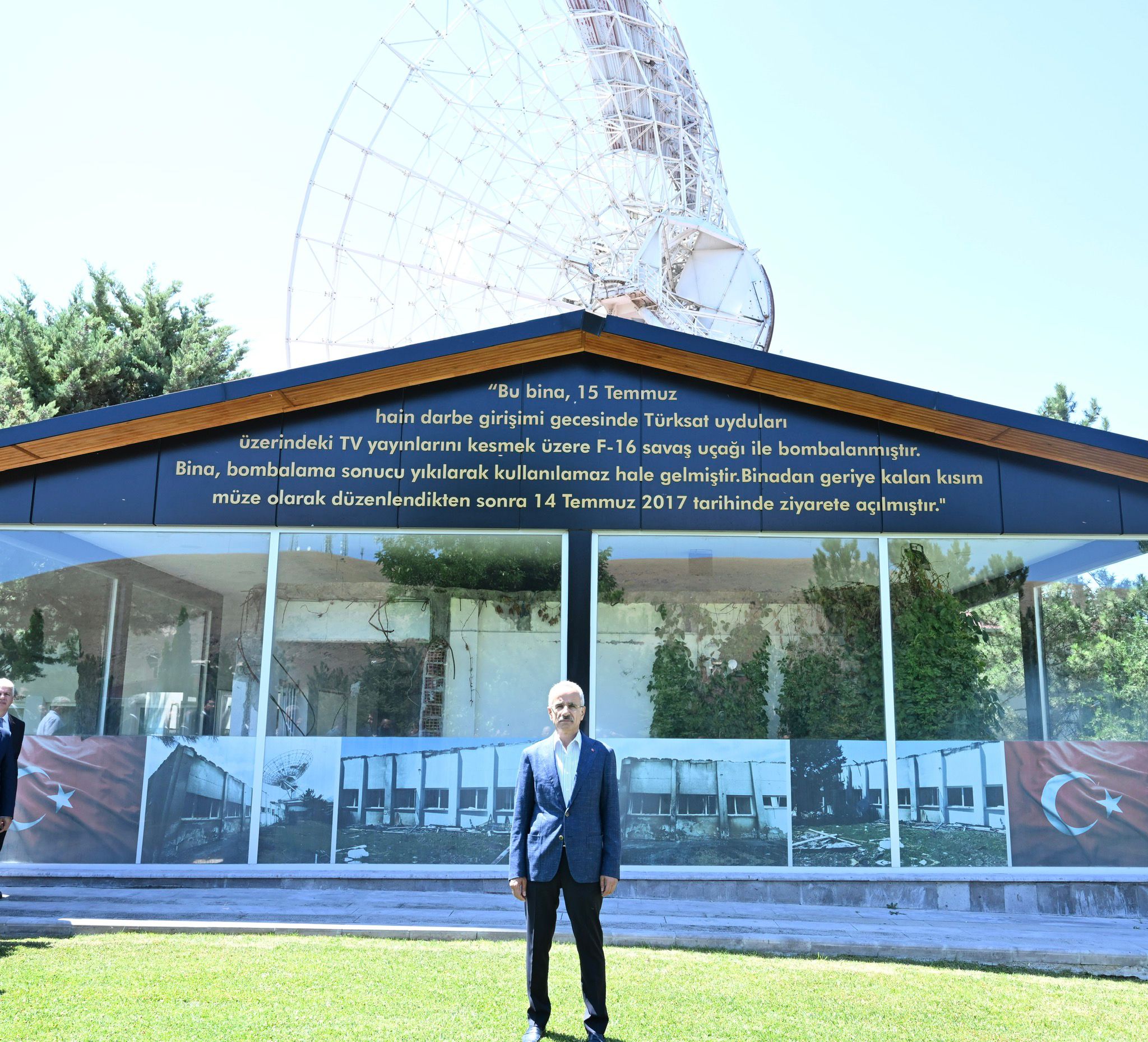 ULAŞTIRMA VE ALTYAPI BAKANI ABDULKADİR URALOĞLU 15 TEMMUZ’UN SİMGELERİNDEN TÜRKSAT'I ZİYARET ETTİ