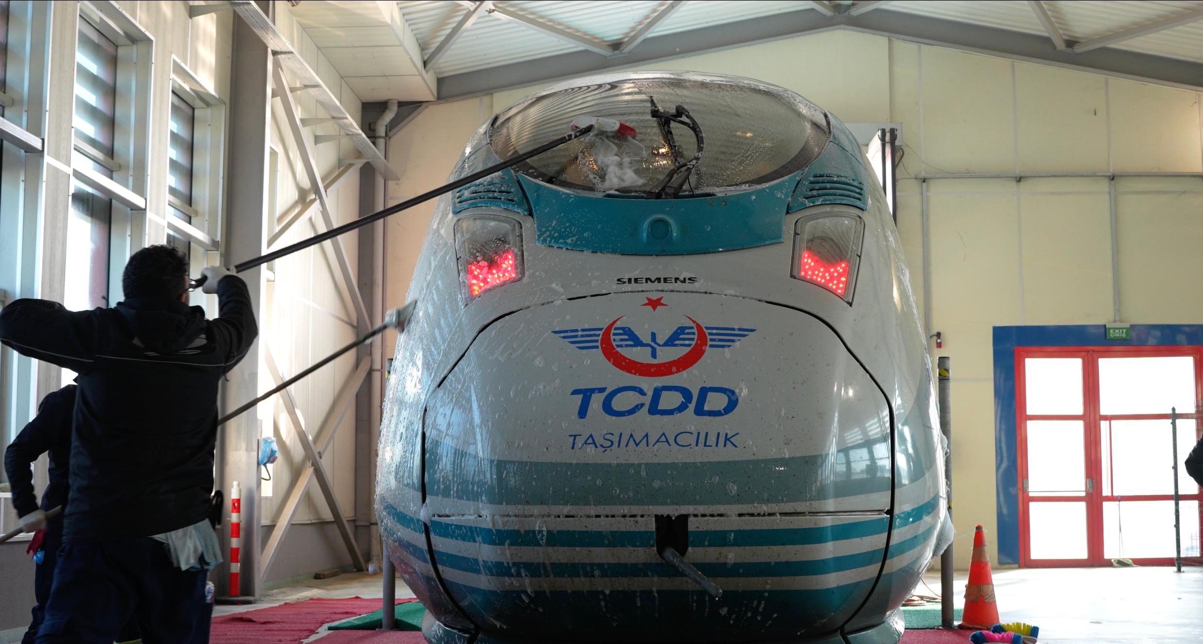 TRENLERDE BAYRAM TEMİZLİĞİ