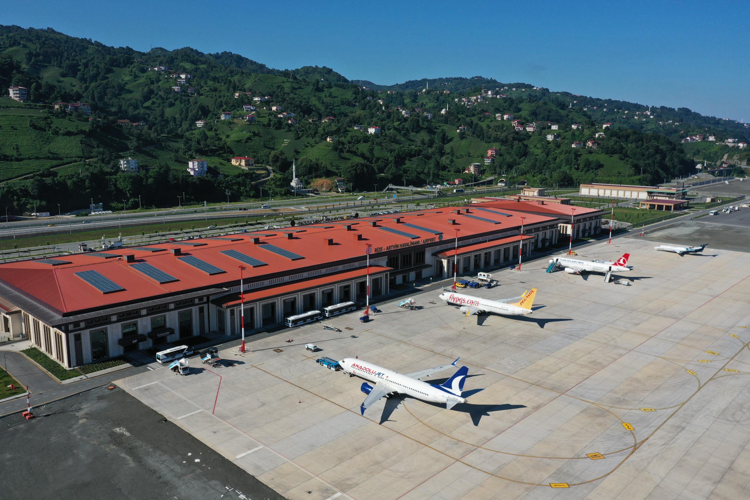 GÜNDE ORTALAMA 686 BİN KİŞİ HAVAYOLUNU TERCİH ETTİ