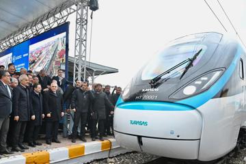 TÜRKİYE’NİN İLK HIZLI TRENİNDEN YENİ HIZ REKORU