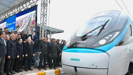 TÜRKİYE’NİN İLK HIZLI TRENİNDEN YENİ HIZ REKORU