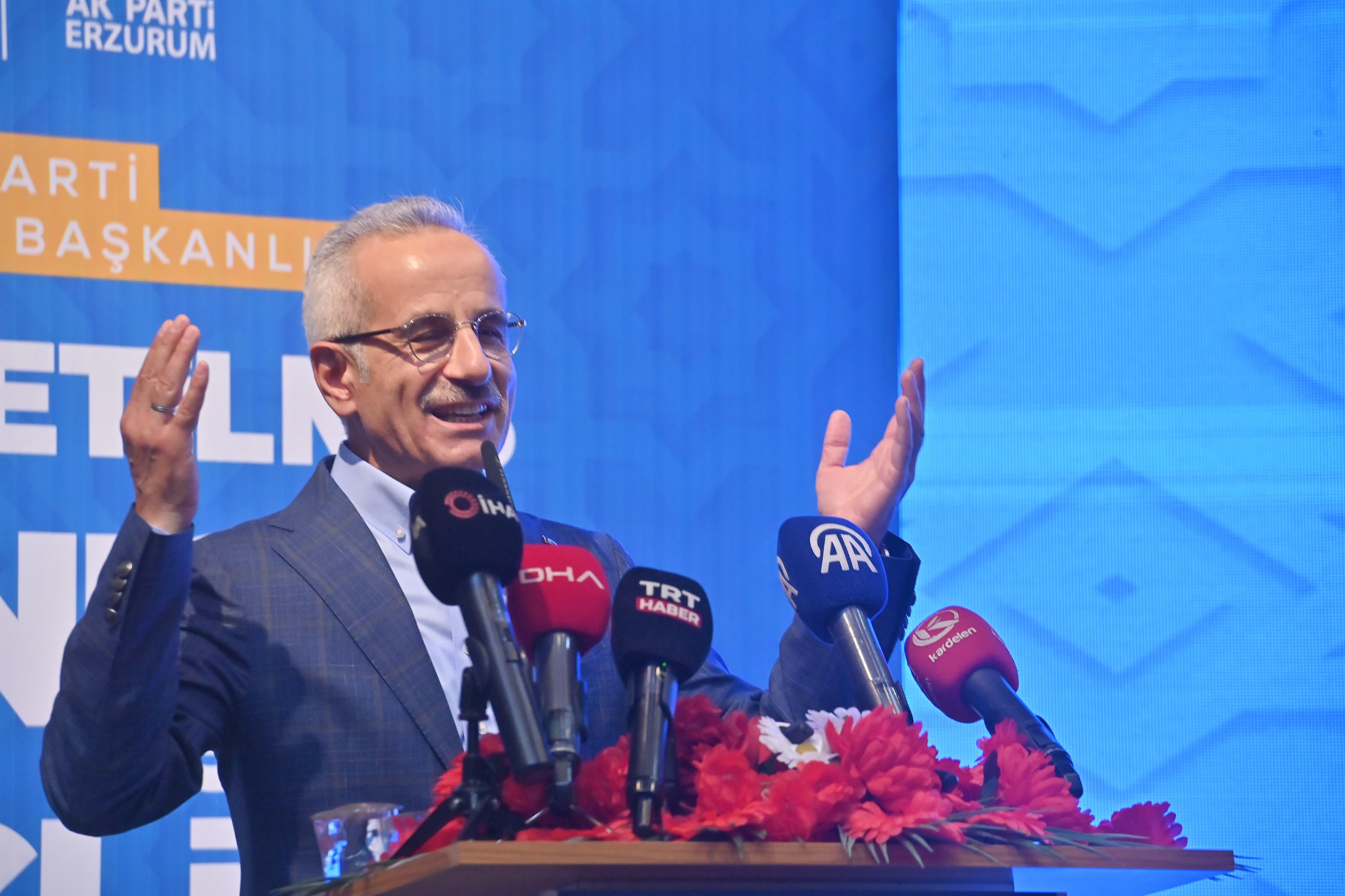 BAKAN URALOĞLU’NDAN ERZURUM’A HIZLI TREN MÜJDESİ