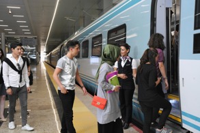 1 YILDA 279,4 MİLYON KİŞİ DEMİRYOLLARINI KULLANDI