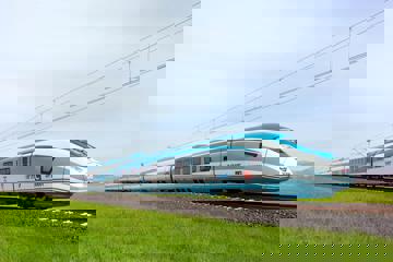 TÜRKİYE 16 YIL ÖNCE YÜKSEK HIZLI TRENLE TANIŞTI