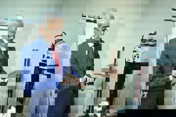 ULAŞTIRMA VE ALTYAPI BAKANI ABDULKADİR URALOĞLU CEP TELEFONU TEST MERKEZİNİ İNCELEDİ