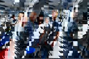 9 GÜNLÜK ARA TATİLDE VATANDAŞ, YÜKSEK HIZLI TRENLERİ TERCİH ETTİ