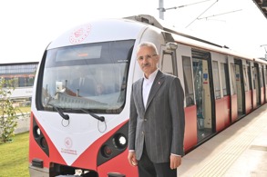 EMEK VE DAYANIŞMA GÜNÜ’NDE KENT İÇİ RAYLI SİSTEM HATLARI ÜCRETSİZ