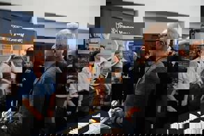 BAKAN URALOĞLU, MÜHENDİS ADAYLARIYLA BİR ARAYA GELDİ