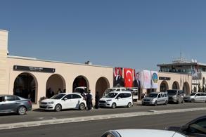 YENİLENEN SİİRT HAVALİMANI’NA İLK YOLCU UÇAĞI İNDİ
