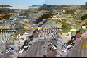 OTOYOLLARDAN 21 MİLYON 67 BİN 377 ARAÇ GEÇTİ