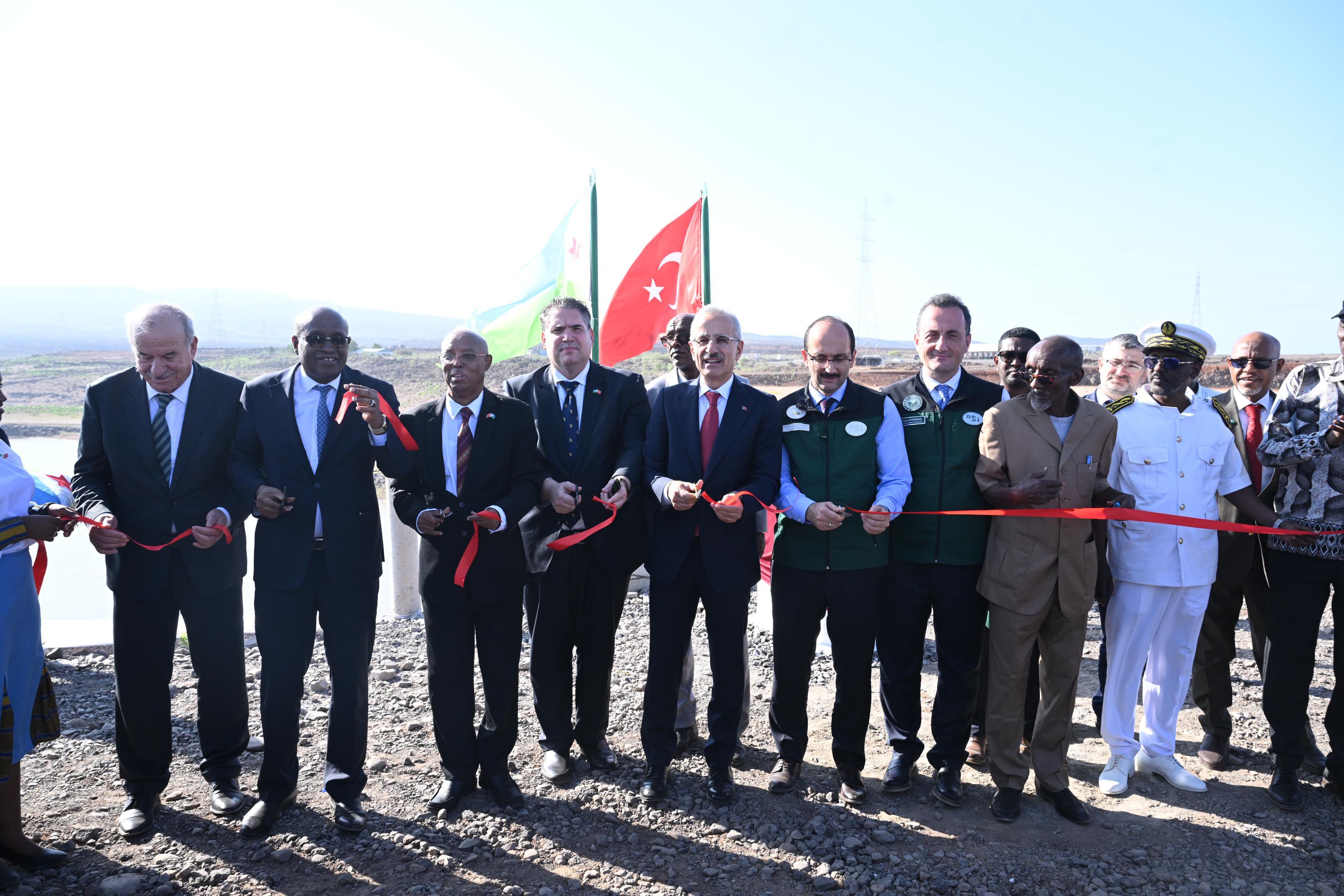 TÜRKİYE'NİN İNŞA ETTİĞİ "CİBUTİ DOSTLUK BARAJI" AÇILDI