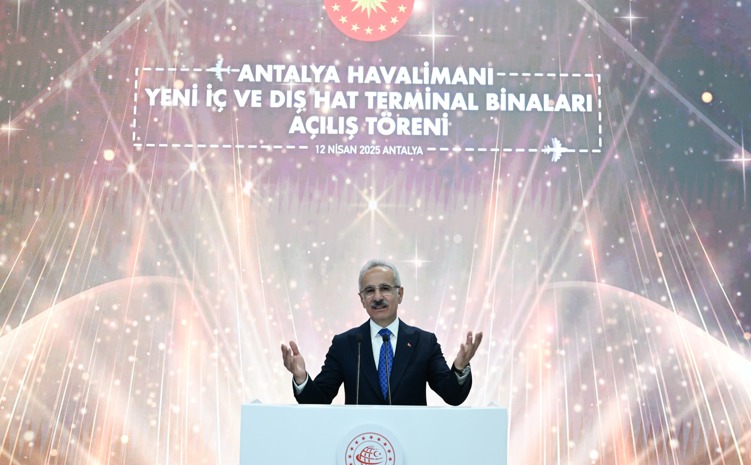 ANTALYA HAVALİMANI YENİ TERMİNAL BİNALARI BİR YILDIR HİZMETTE