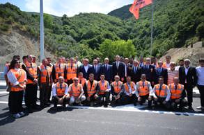 BİR SAATLİK YOL YARIM SAATE DÜŞTÜ