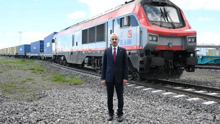 ORTA KORİDOR’A BAKÜ-TİFLİS-KARS DESTEĞİ