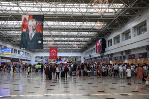 BİR AYDA 16,4 MİLYON YOLCU