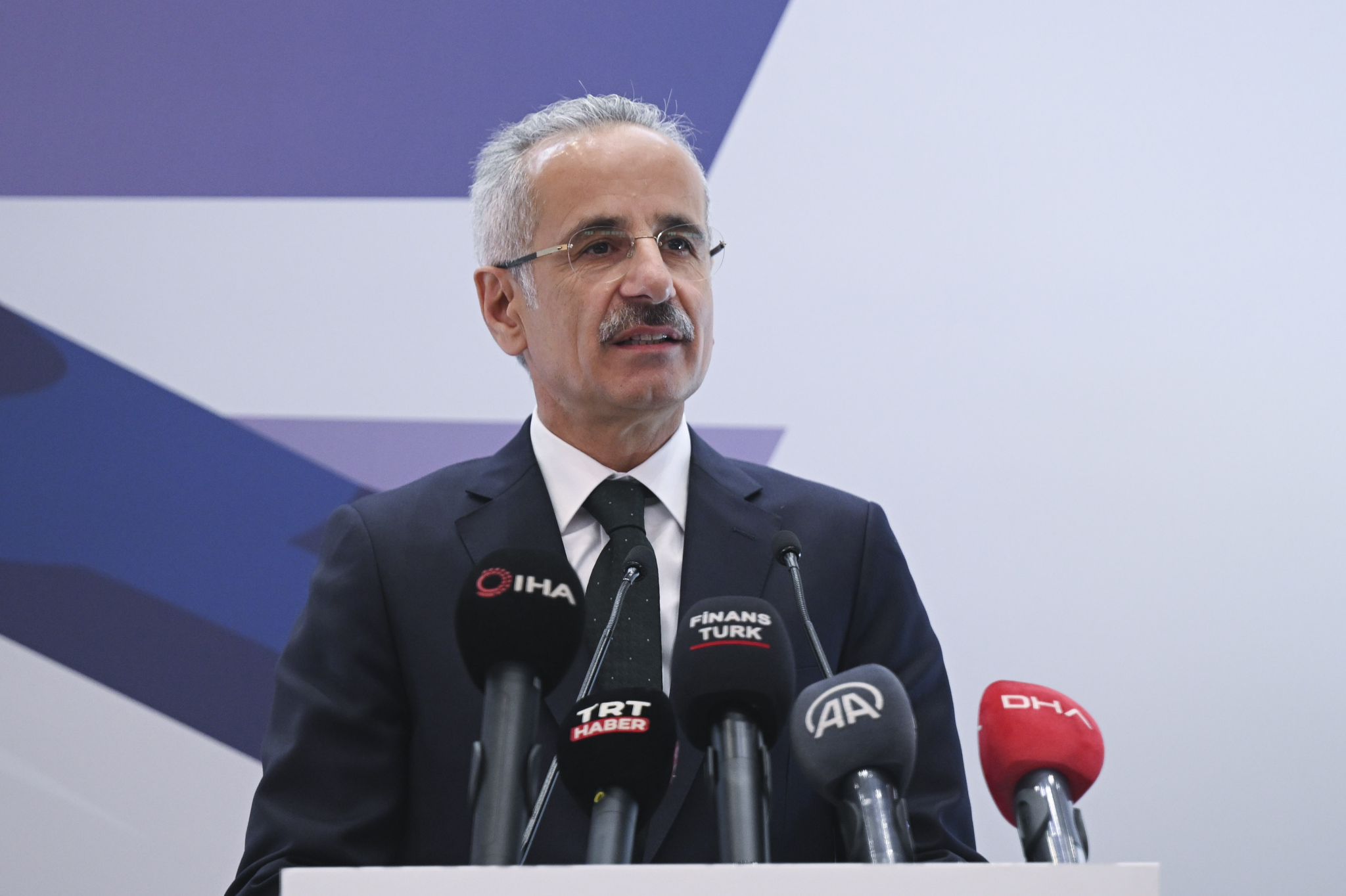 ULAŞTIRMA VE ALTYAPI BAKANI ABDULKADİR URALOĞLU:21 YILDA DEMİRYOLLARINA YAKLAŞIK 880 MİLYAR LİRA YATIRIM YAPTIK