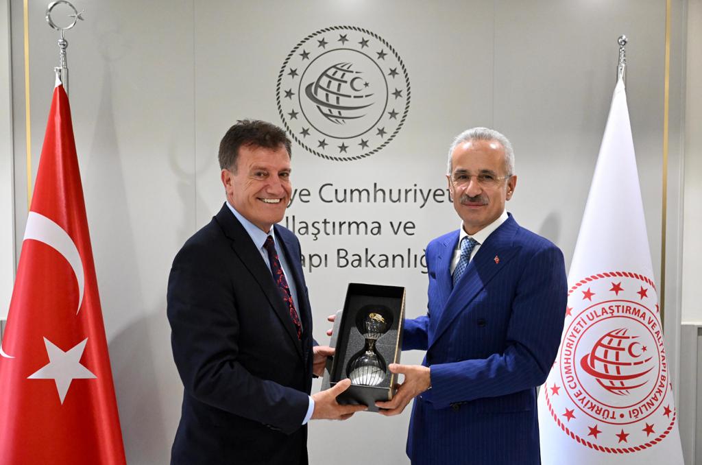 ULAŞTIRMA VE ALTYAPI BAKANI ABDULKADİR URALOĞLU İLE KKTC BAYINDIRLIK VE ULAŞTIRMA BAKANI ERHAN ARIKLI GÖRÜŞMESİ…