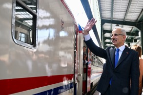 AVRUPA’NIN NOSTALJİK TRENİ ROTASINI YENİDEN TÜRKİYE’YE ÇEVİRDİ