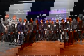 BAKAN URALOĞLU, İZMİRLİLERDEN 5 YIL İSTEDİ