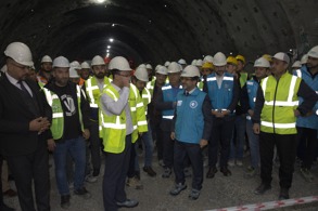 ANKARA-İZMİR YHT’NİN EN UZUN TÜNELİNDE IŞIK GÖRÜNDÜ