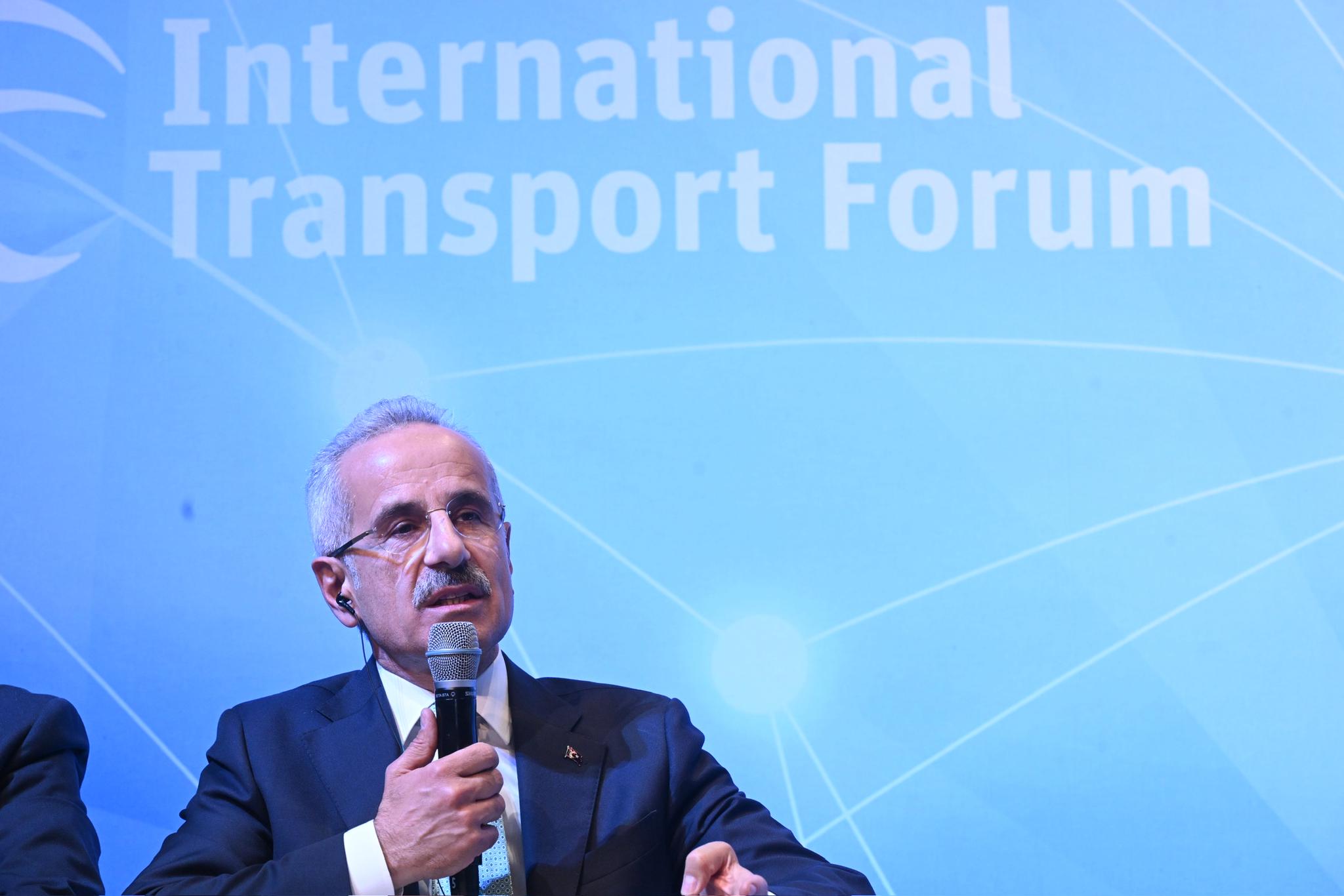 KALKINMA YOLU İLE BÜTÜN AVRUPA’YA ULAŞACAĞIZ