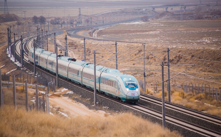 RAMAZAN BAYRAMI’NDA DAHA FAZLA YOLCU “YÜKSEK HIZDA” SEYAHAT EDECEK