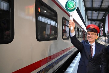 TURİSTİK DOĞU EKSPRESİ YOLA ÇIKIYOR