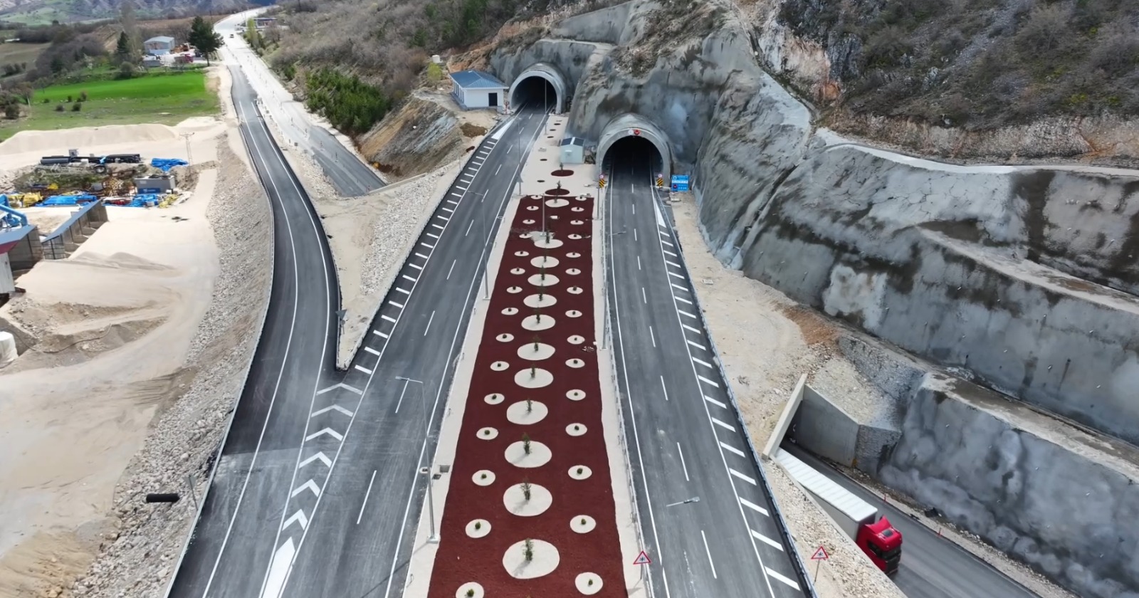 30 DAKİKALIK YOL 15 DAKİKAYA DÜŞECEK