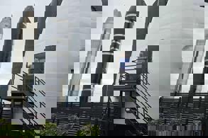 BAKAN URALOĞLU, SPACEX’İN TEKSAS’TAKİ ÜRETİM VE FIRLATMA TESİSİ’Nİ İNCELEDİ