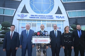 BAKAN URALOĞLU’NDAN 12 YENİ İÇ HAT MÜJDESİ