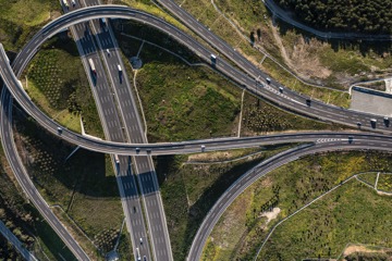 KARAYOLUNDA TAŞIT HAREKETLİLİĞİ ÜÇE KATLANDI