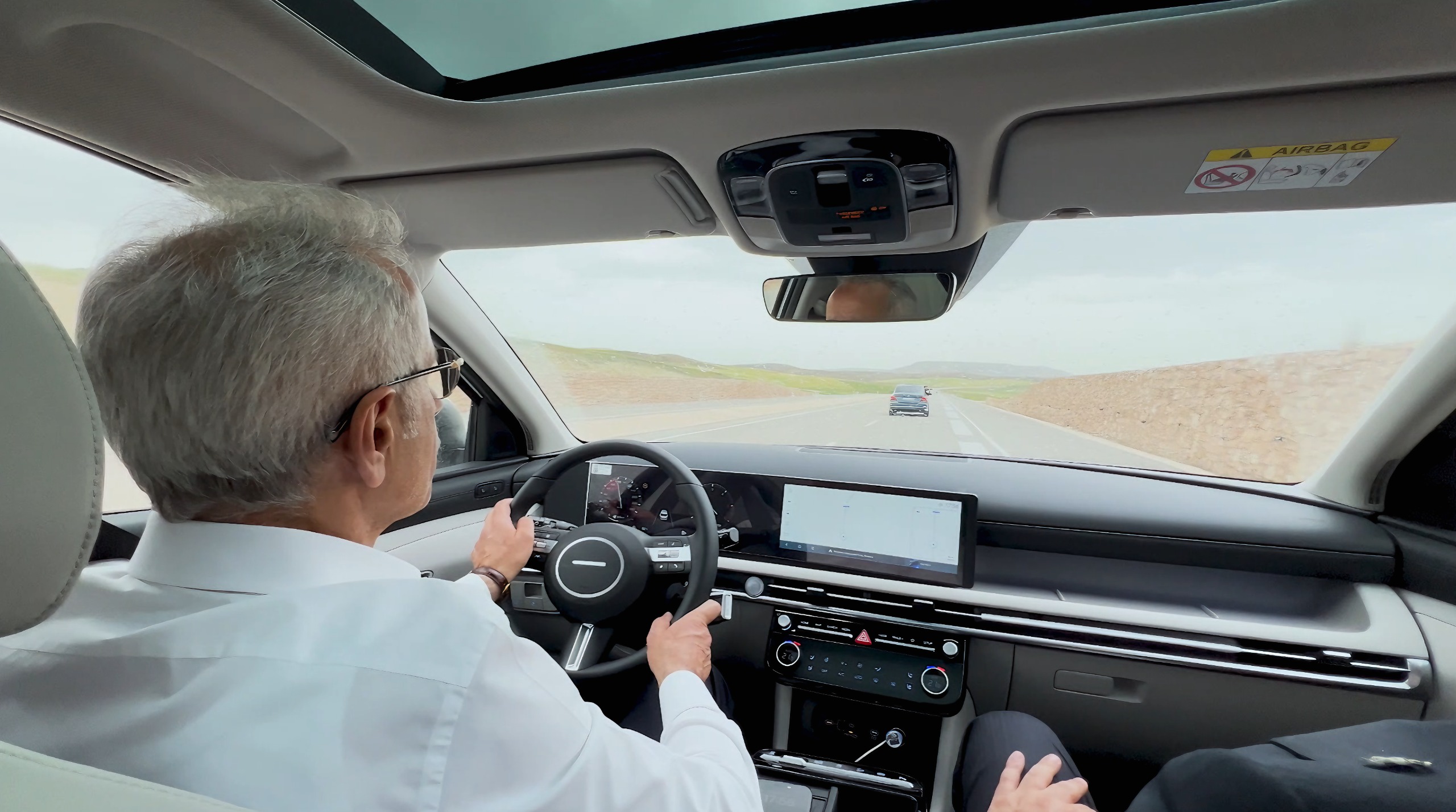 YOLLARDA RESİTAL DEVAM EDİYOR