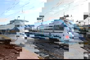 MİLLİ ELEKTRİKLİ TRENİN 3. SETİ RAYLARA ÇIKTI