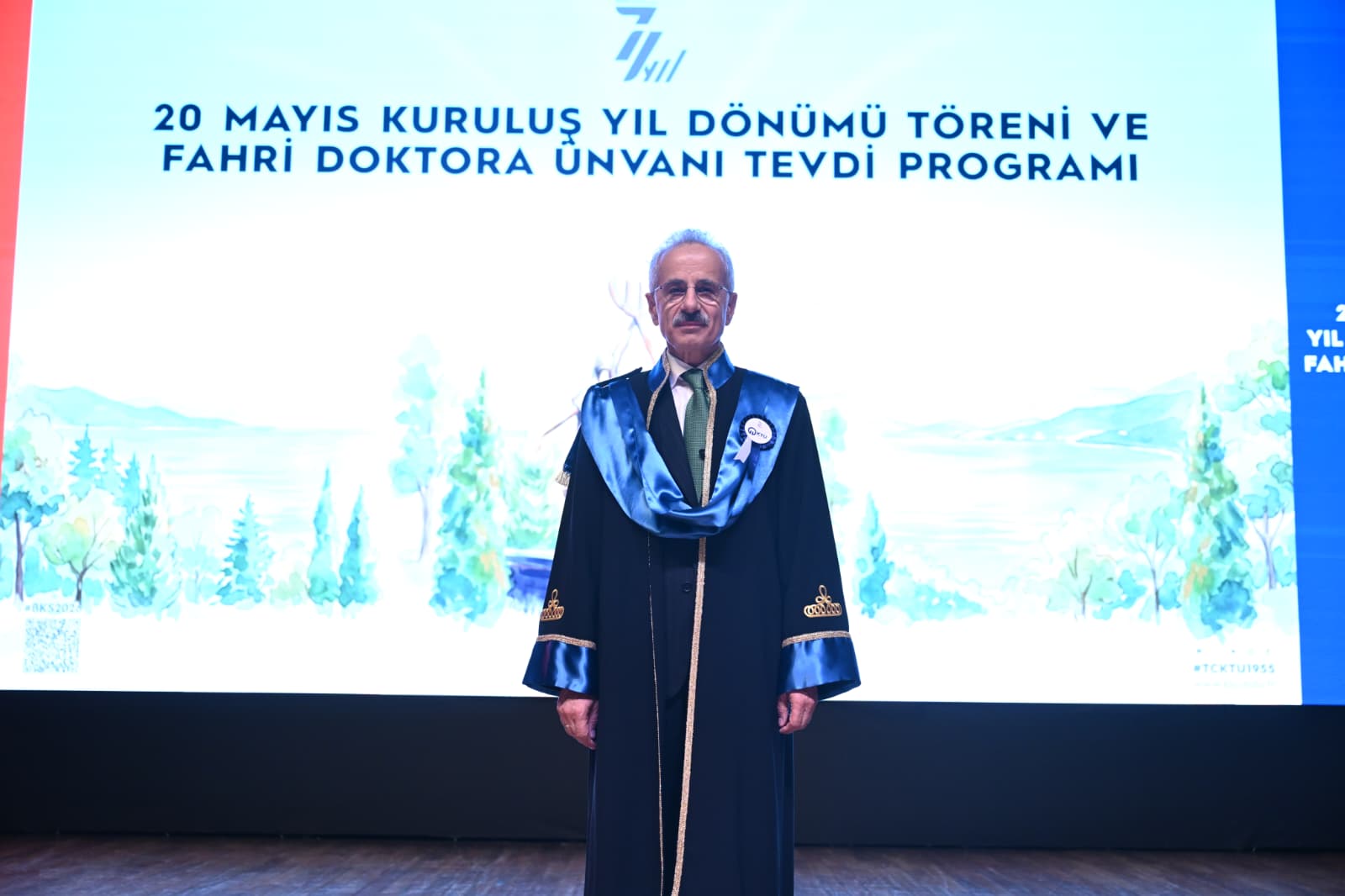 KTÜ'DEN BAKAN URALOĞLU'NA FAHRİ DOKTORA ÜNVANI