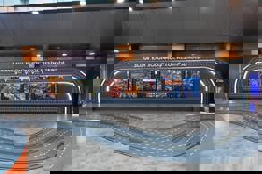 CUMHURBAŞKANI ERDOĞAN VE BAKAN URALOĞLU’NDAN 30 BİN KİLOMETRE BÖLÜNMÜŞ YOL ÖZEL SERGİSİNE ZİYARET