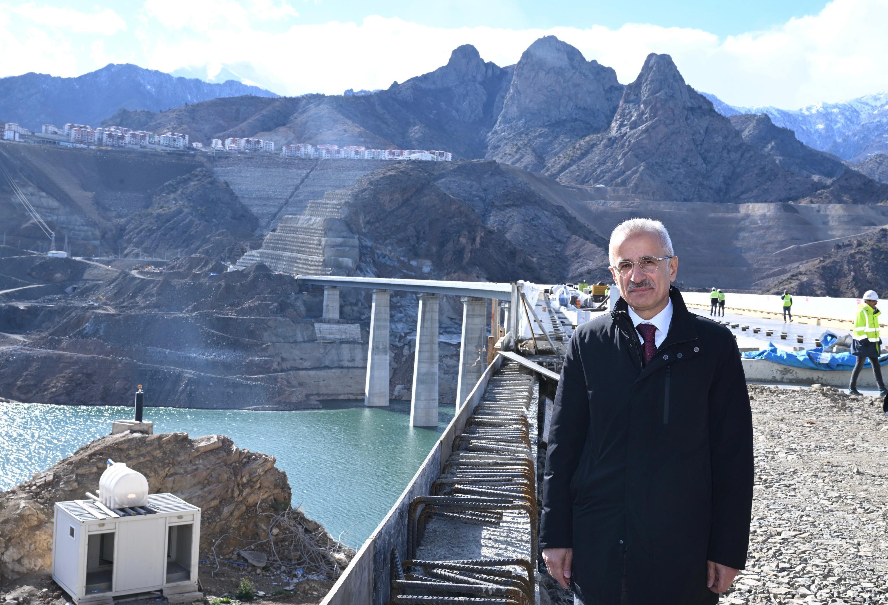 YUSUFELİ VİYADÜĞÜ NİSAN’DA AÇILIYOR