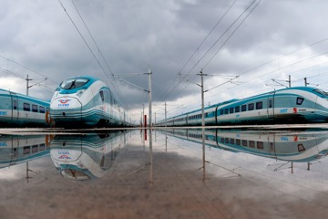TÜRKİYE HIZLI TRENİ SEVDİ