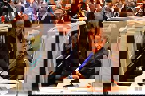 SANTİAGO VE SYDNEY SEFERLERİYLE UÇUŞ AĞI 349 NOKTAYA ÇIKIYOR