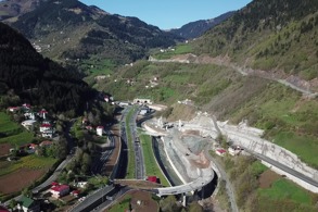 TÜRKİYE’NİN DEV TÜNELLERİNDEN 38,7 MİLYON ARAÇ GEÇTİ