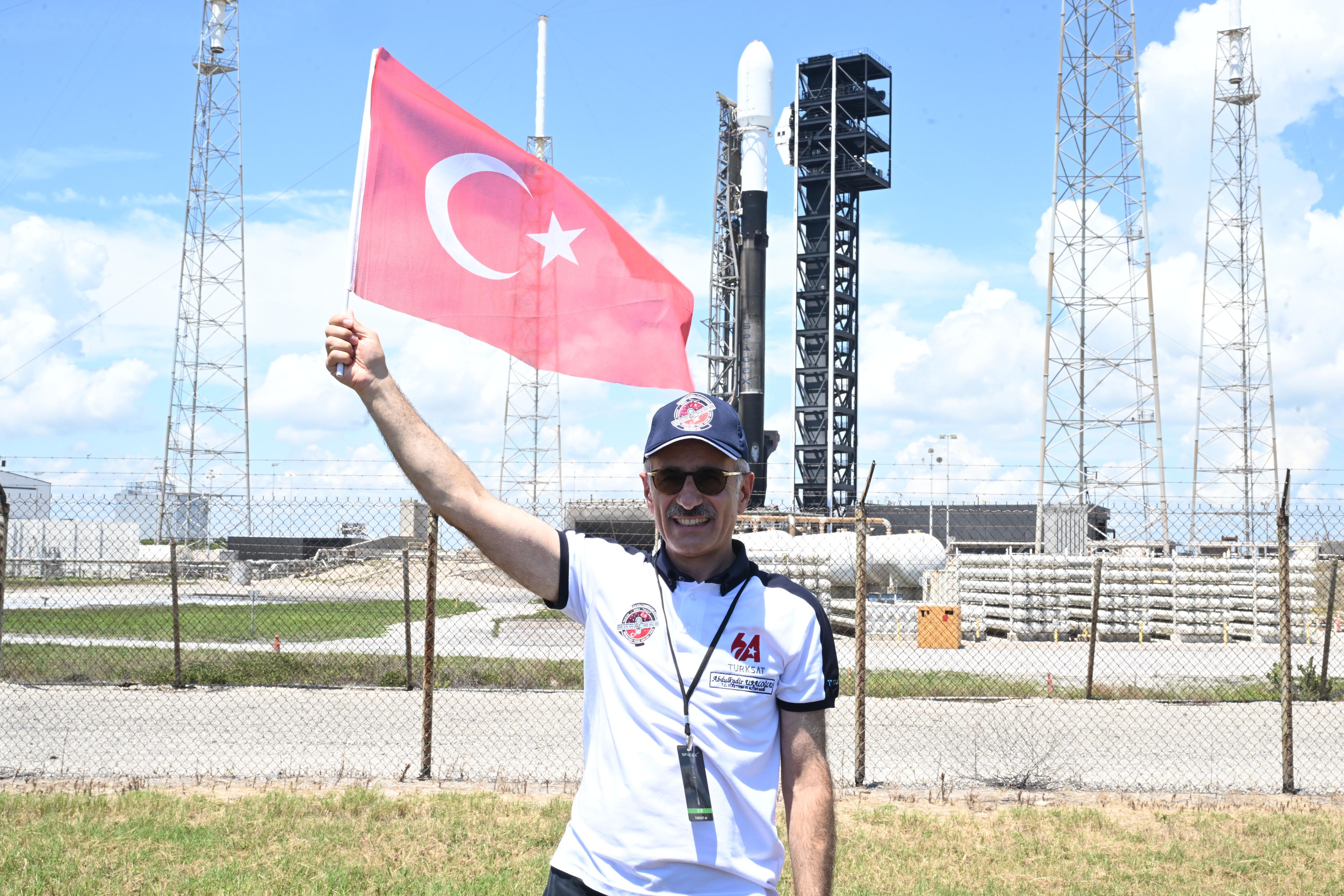 TÜRKSAT 6A DÜNYA’DAN 32 BİN KİLOMETRE UZAKLIKTA YOLCULUĞUNA DEVAM EDİYOR