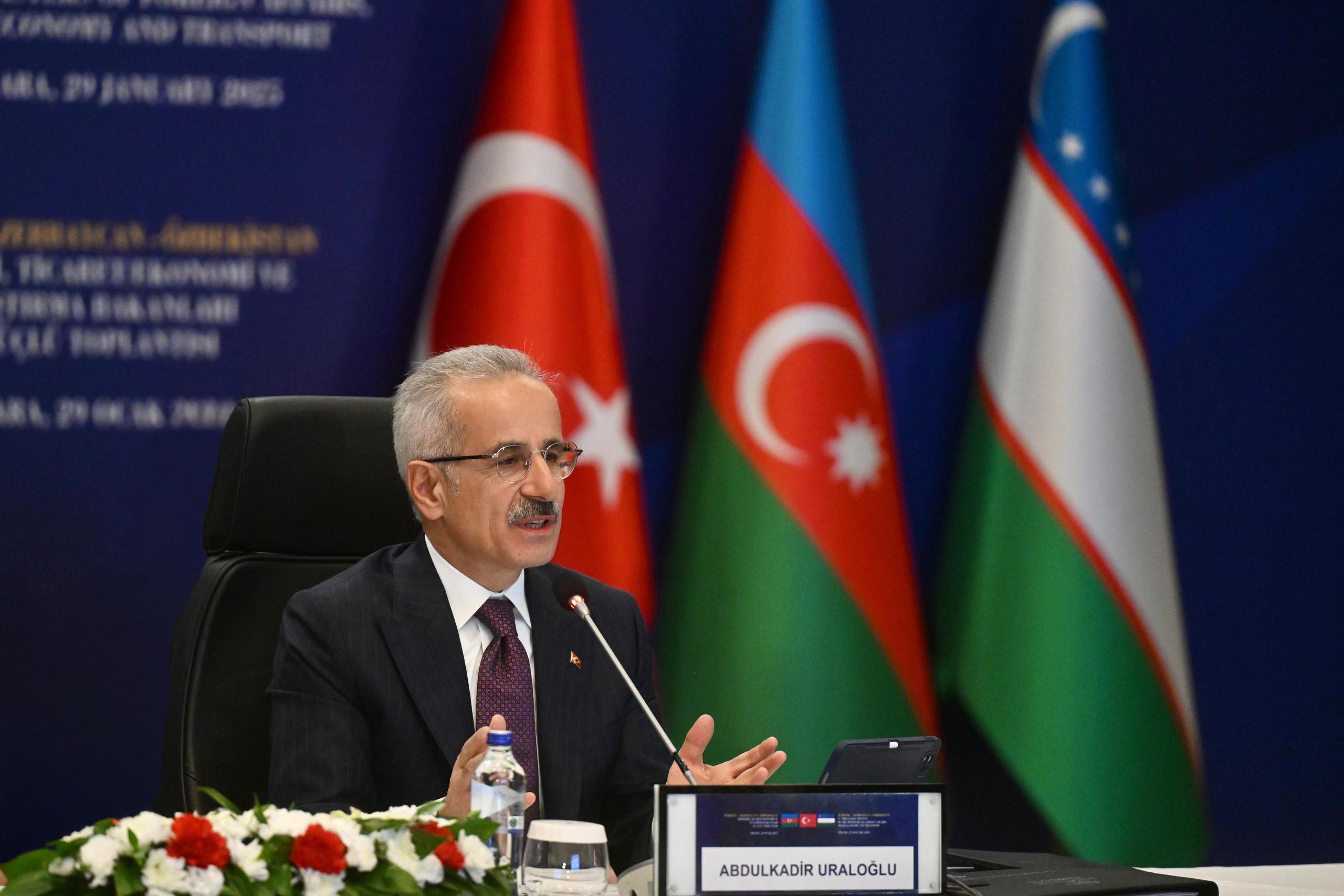 KALKINMA YOLU, ORTA KORİDOR’U GÜÇLENDİRECEK