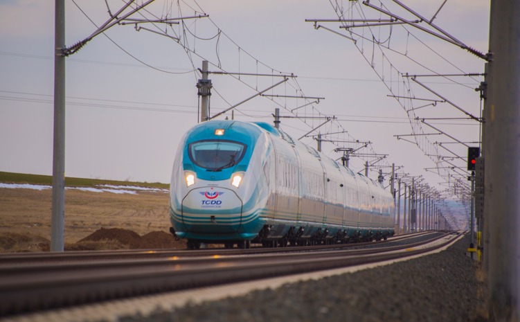 ANKARA-SİVAS YHT HATTI 3 YAŞINDA! 