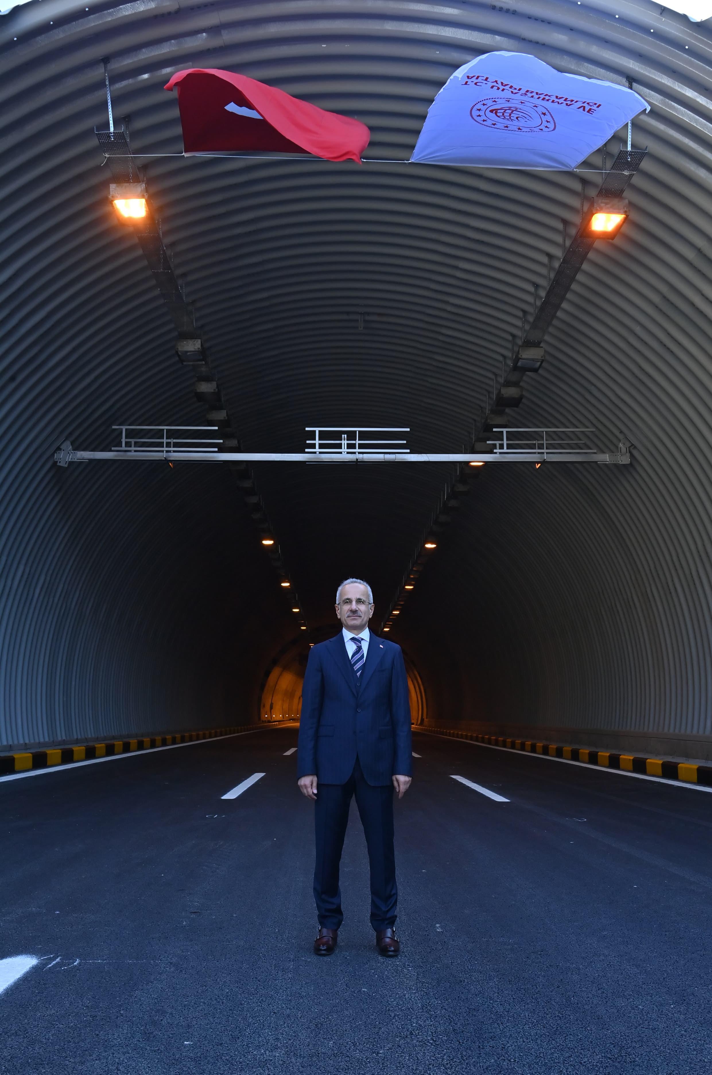 YENİLENEN BOLU DAĞI TÜNELİ HİZMETE GİRDİ...