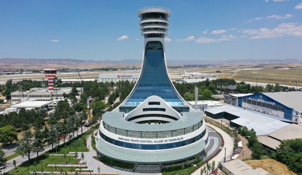 ESENBOĞA HAVALİMANI’NIN 3. PİSTİ VE YENİ KULESİ YARIN CUMHURBAŞKANI RECEP TAYYİP ERDOĞAN TARAFINDAN HİZMETE AÇILACAK