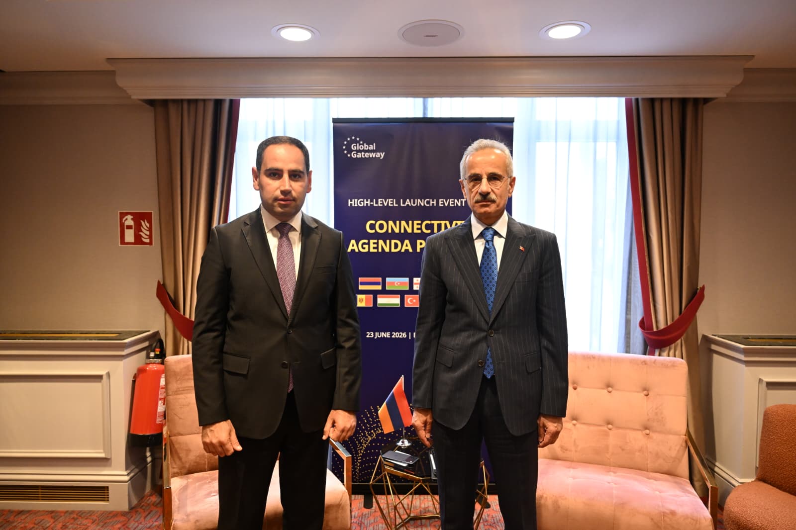 BAKAN URALOĞLU, ERMENİ MEVKİDAŞI İLE GÖRÜŞTÜ
